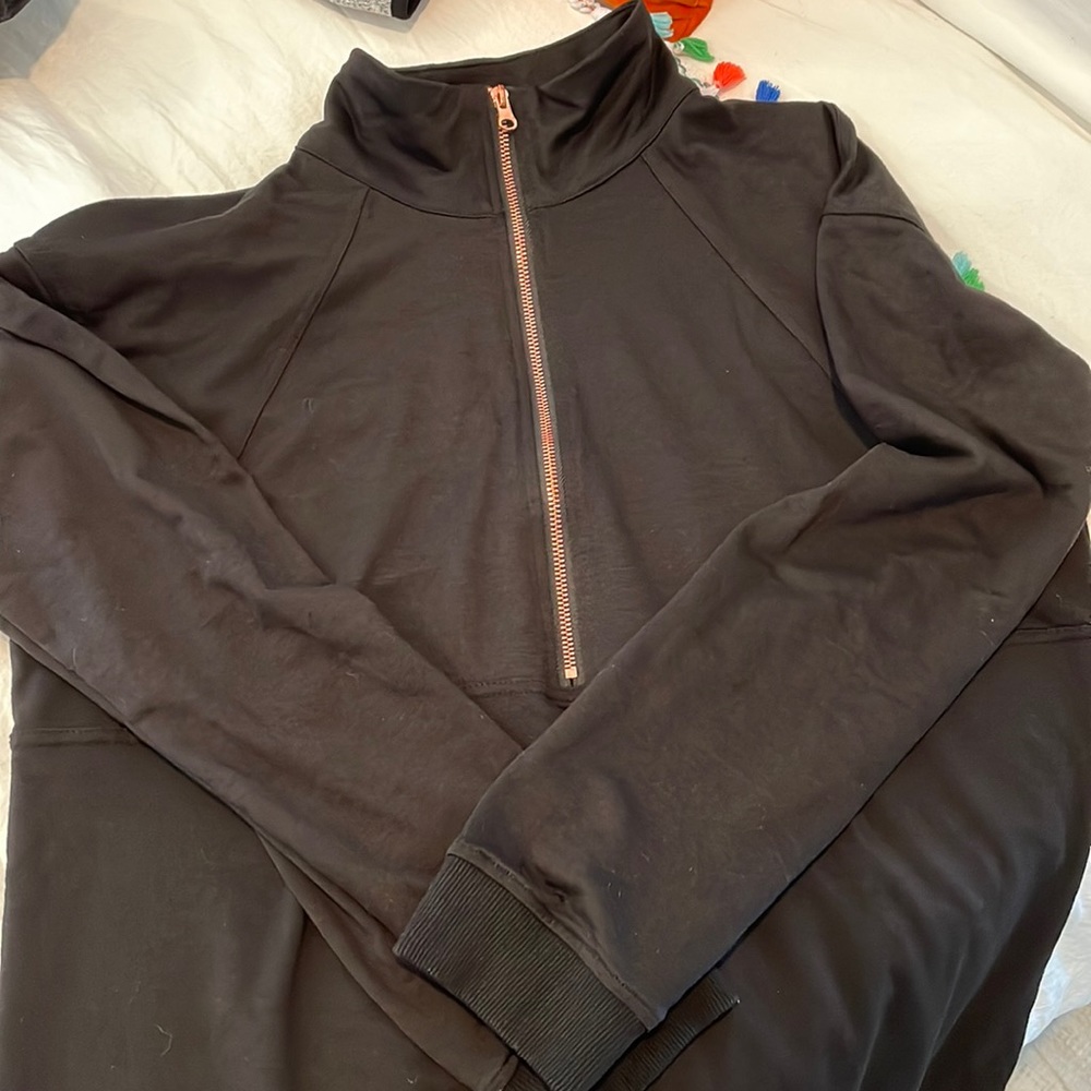Black half zip sweatshirt- lightweight and rose gold zipper